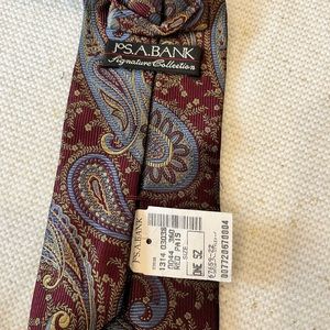 NWT men’s shirt tie by “ JOS A BANK”